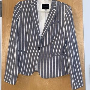 BANANA REPUBLIC PIN STRIPE SUIT JACKET SIZE 6, MATCHING PANTS SOLD SEPARATELY
